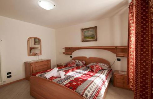 2 Bedroom Lovely Apartment In Frazione Zortea - Foto 11