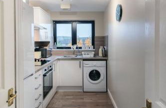 ArcView - SEC Hydro Two Bed Flat With Free parking and Great View - Foto 15