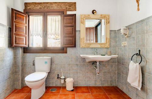 Casa Rural Enorme con BBQ & Horno Leña ideal para Familias - Foto 53