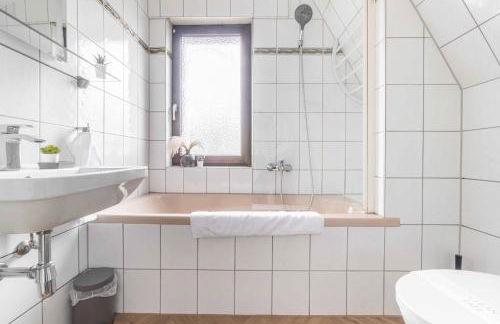 NICE & CALM - Wohlfühl-Wohnung in Stadtnähe für Familien oder Freunde - Foto 9