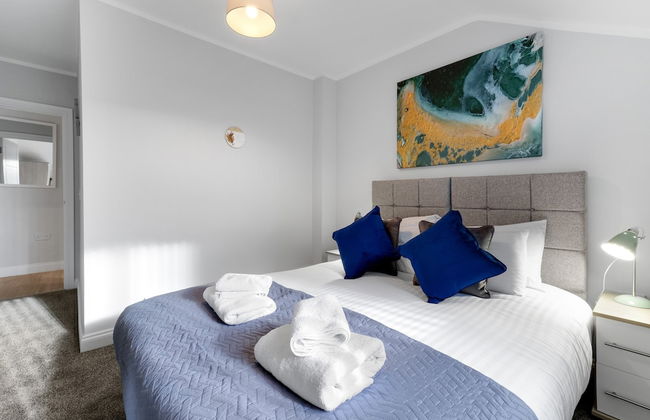 2 Bdrm Penthouse with parking Wycombe - Foto 5