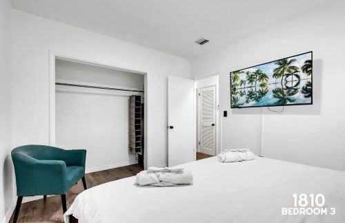 3 Home 12 bedroom compound with Pool and BBQ sleeps 24 - Foto 24