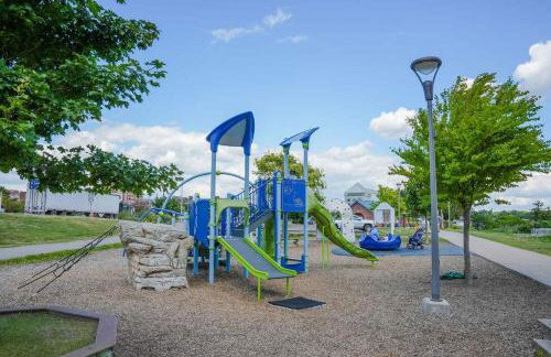 Eclipse Hot tub and billiards in Downtown Geneva - Foto 31