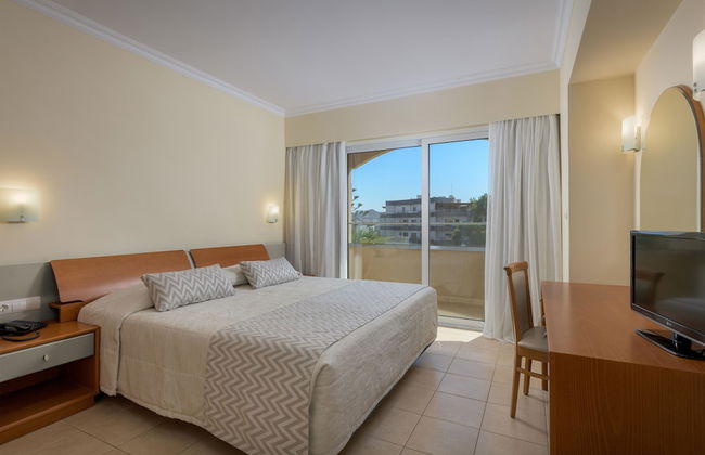 Sun Beach Resort - Photo 26