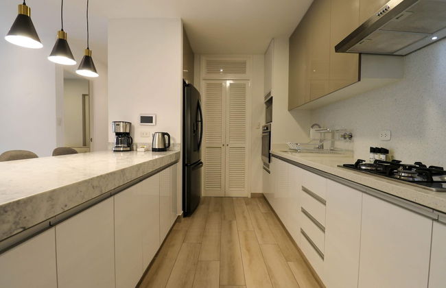 w Charming 2BR w Balcony in Miraflores - Photo 5