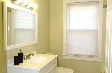 Comfortable Renovated 3 Bed Apartment - Foto 19