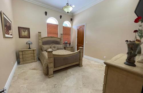 Miami Mansion for Groups Sleeps 12 - Foto 16