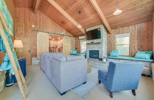 Lakefront Kalkaska Cottage with Fire Pit! - Foto 5