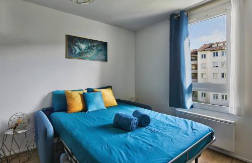 "Monplaisir", parking, canapé-lit neuf confortable, idéal voyages d'affaires et tourisme, proximité commerces, gare, Université Lyon 3 , Tram T2, T4 et C25 - Photo 18