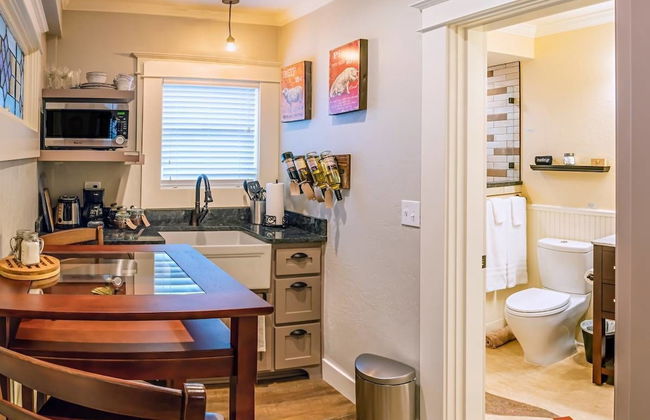 Redtail Suites ~ Entire Home ~ Sleeps 12 ~ Tesla Station - Foto 20