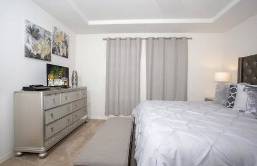 Amazing 4 beds with private pool near Disney - Foto 47