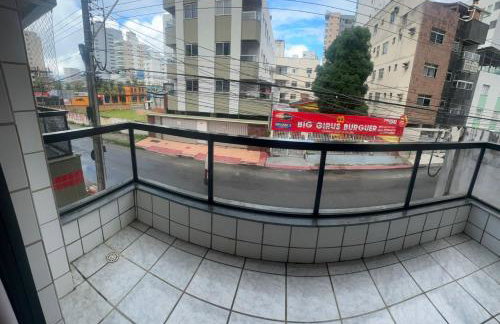 PRAIA DO MORRO - 2 QUARTOS - Apartamento 3 min do mar á pé - Garagem coberta e livre - WI FI - Foto 13