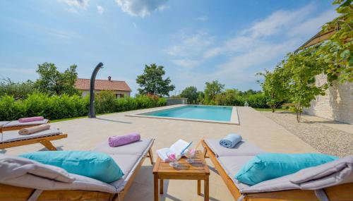 Lovely Home In Radetici With Wifi - Foto 2