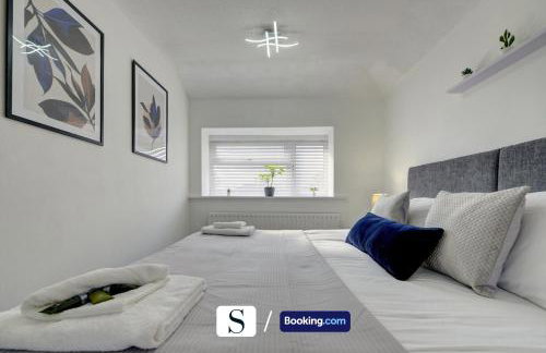 LastMinOffer 10pc Off I A Lovely Executive Home for Families or Contractors I A Lovely Garden and Parking Space I Wifi I Early check-in or Long Term Rates Available I SILVA Short Term Lets 4 out of 5 from over 650 stays - Photo 28