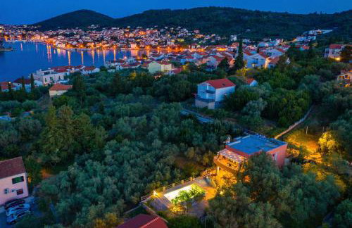 Apartment Serenity with Private Pool Near the Beach - Photo 30