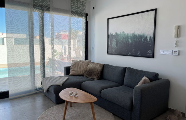 Luxury Three Bedroom Villa With Private Pool and Rooftop Solarium - Foto 11