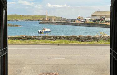 Lovely apartment overlooking the harbour and bay - Photo 8