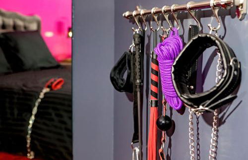 SUITE MIROIRS Love Hotel Toulouse - Photo 9