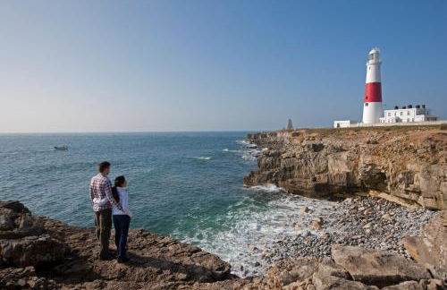 Dog Friendly Cosy Coastal Cottage with Sea Views - Photo 38