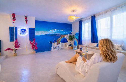 Suite romantique Santorini avec Balnéo & Sauna - Foto 4