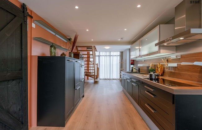 Vacation Home for 6 Person and Beautiful Garden - Foto 22