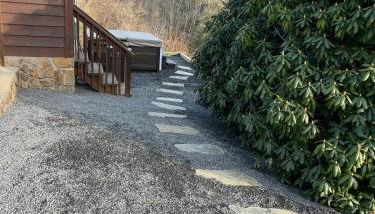 Pet Friendly NC Cabin with Views & Hot Tub - Foto 3