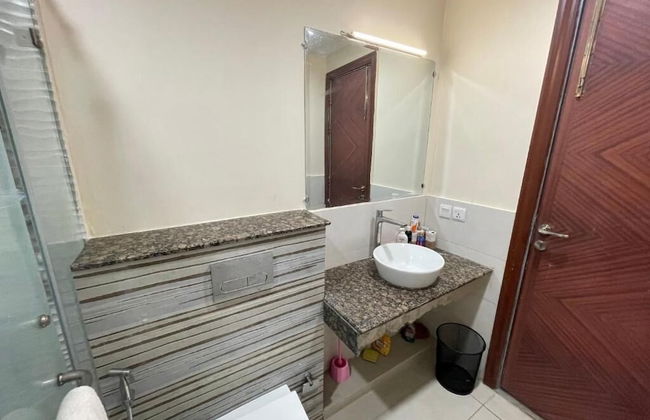 Air Reside Residency Apartment - Photo 25