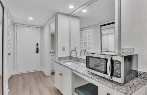 Golf and Tennis Community-Course Views-Corner Unit - Foto 31