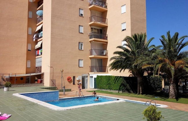 Apartment in Roses Near Sandy Beach - Photo 29