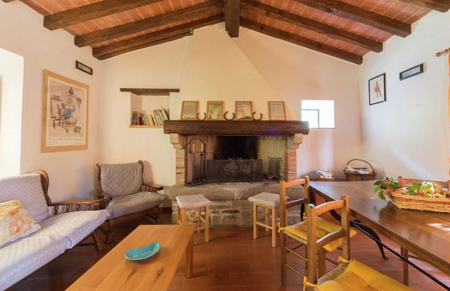 Secluded Chalet With Pool - Photo 14