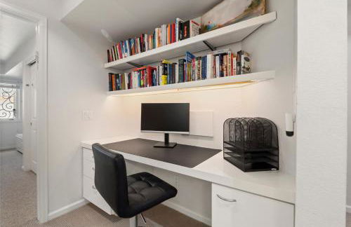 Heart of Cherry Creek Group Retreat Hot Tub - Foto 40