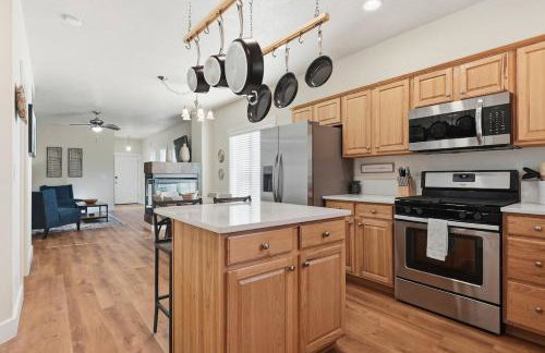 Cozy Boise Getaway walk to Stadium Fireplace Garage - Foto 12