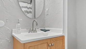 Little Italy Group Stay 4 TV's Pet Friendly - Foto 3