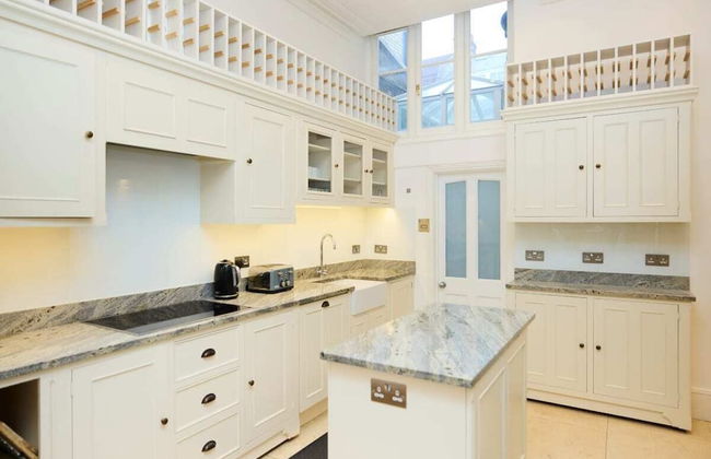 The Belsize Park Place - Charming 6bdr Home With Garden - Foto 3