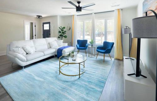 Manchaca 4 bedroom sleeps 10 Pool and Hot tub - Photo 11