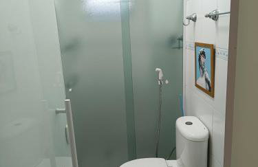 Comfortable Gonzaga Apartament - Em 1 minuto a pé tá na PRAIA Gonzaga em Santos e no Shopping Balneário, 2 ar-condicionados, portaria 24 horas, elevador, 1 vaga carro Gratís, wi-fi Grátis, enxoval Gratuito, PRAIA Santos Gonzaga, Bicicleta disponí - Foto 23