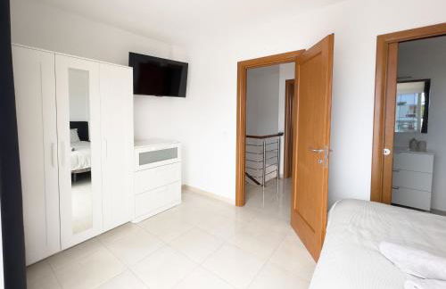 Tranquil 2BR Private Heated Pool with Ocean Views & Cinema Room - Foto 10