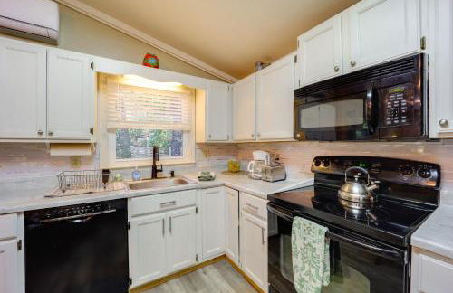 Mtn Home with Deck and Community Amenities in Newland - Photo 10