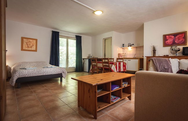 Appealing Apartment in Vezac With Swimming Pool - Foto 12