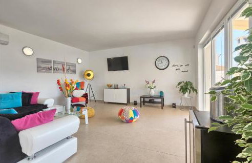 Amazing Home In Naselje Muzini - Foto 3