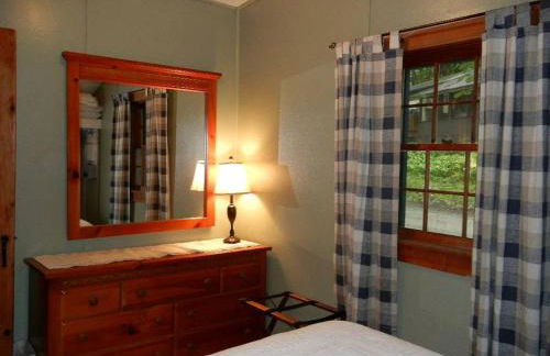 Lovely Lakeside Cabin Rental near Pharaoh Lake Wilderness Area in New York - Photo 9