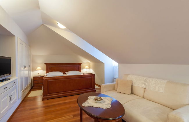 Villa in Selca With Pool Near Adriatic Sea - Photo 11