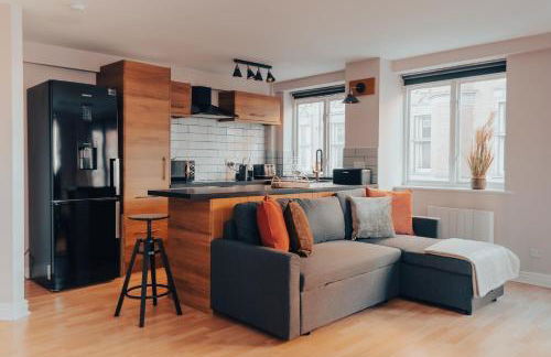 Central Manchester Gem with Stylish 2BR Retreat and Free Carpark - Foto 16