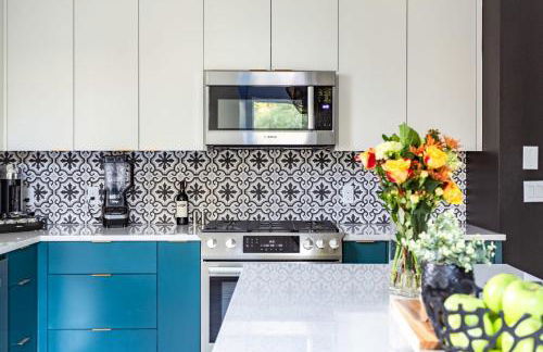 Electric Disco Den - 6 Min Walk to Rainey St - Photo 14