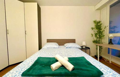 BnGo I Le Spacieux I 12 personnes, 5 chambres, 2 salle de bain, parking privé, WC séparé, Wifi - Foto 3