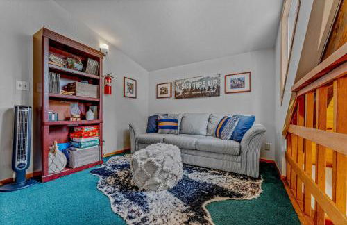 Near Northstar Wooded Retreat with Deck & Loft - Foto 15