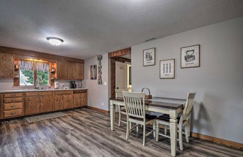 Cozy Goshen Farmhouse about 9 Mi to Amish Acres - Foto 7