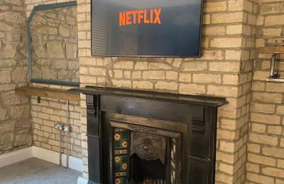 Farndale House-Hot tub - Photo 2