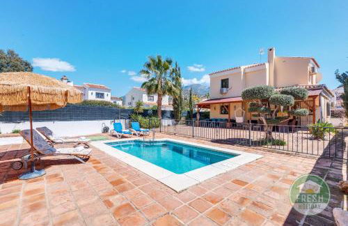 Casa Perez - family home with pool - Photo 3