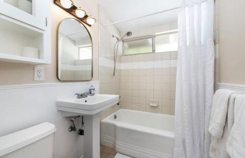 SoCal Retreat with Pool and Spacious Backyard - Foto 33